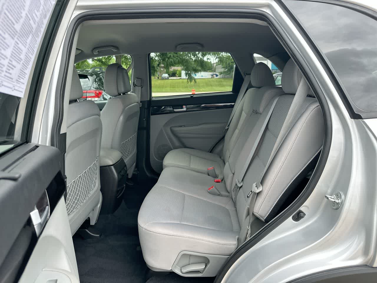 Thumbnail: 2015 Kia Sorento - 24