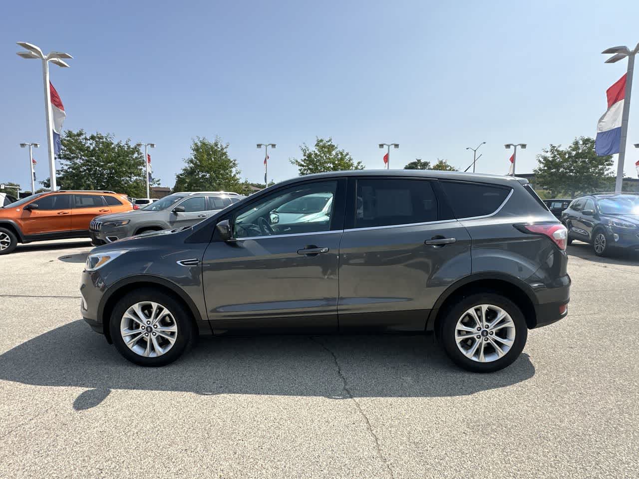 Used 2017 Ford Escape SE with VIN 1FMCU0GD1HUC08463 for sale in Waukesha, WI