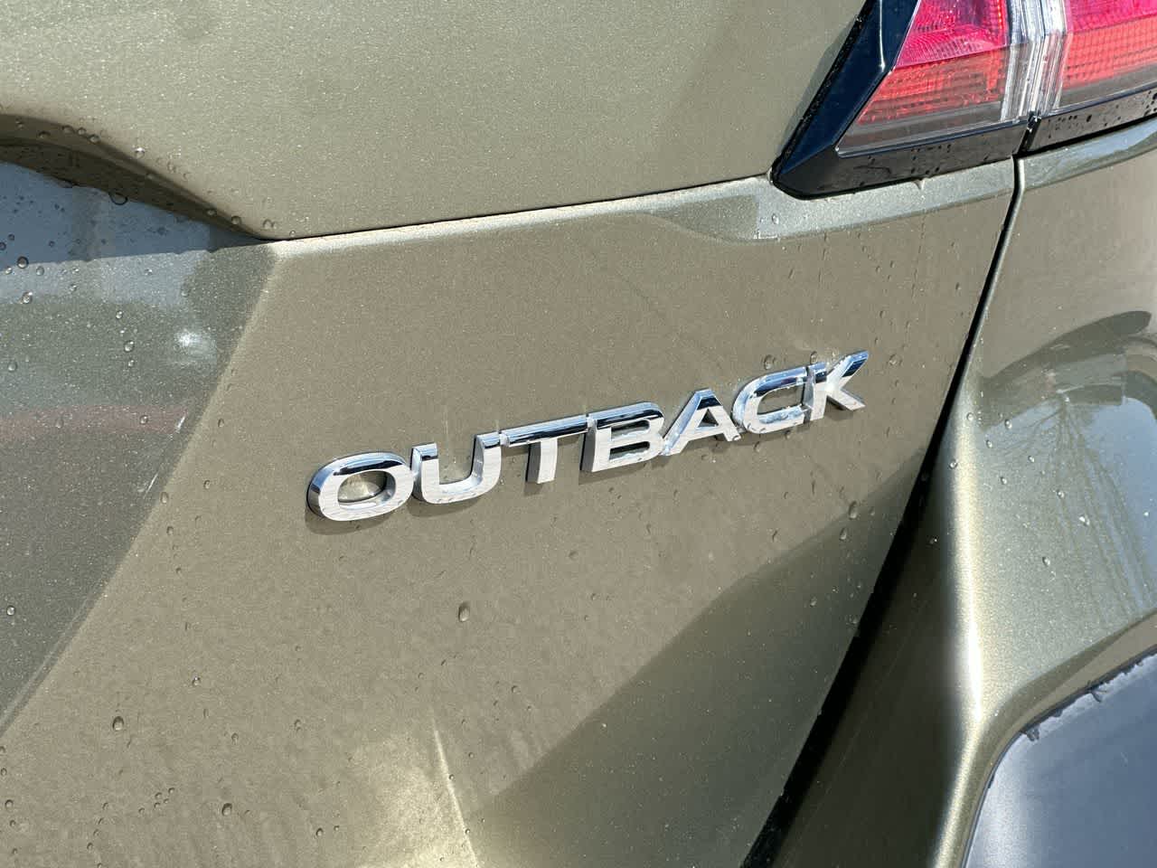2022 Subaru Outback Premium 18