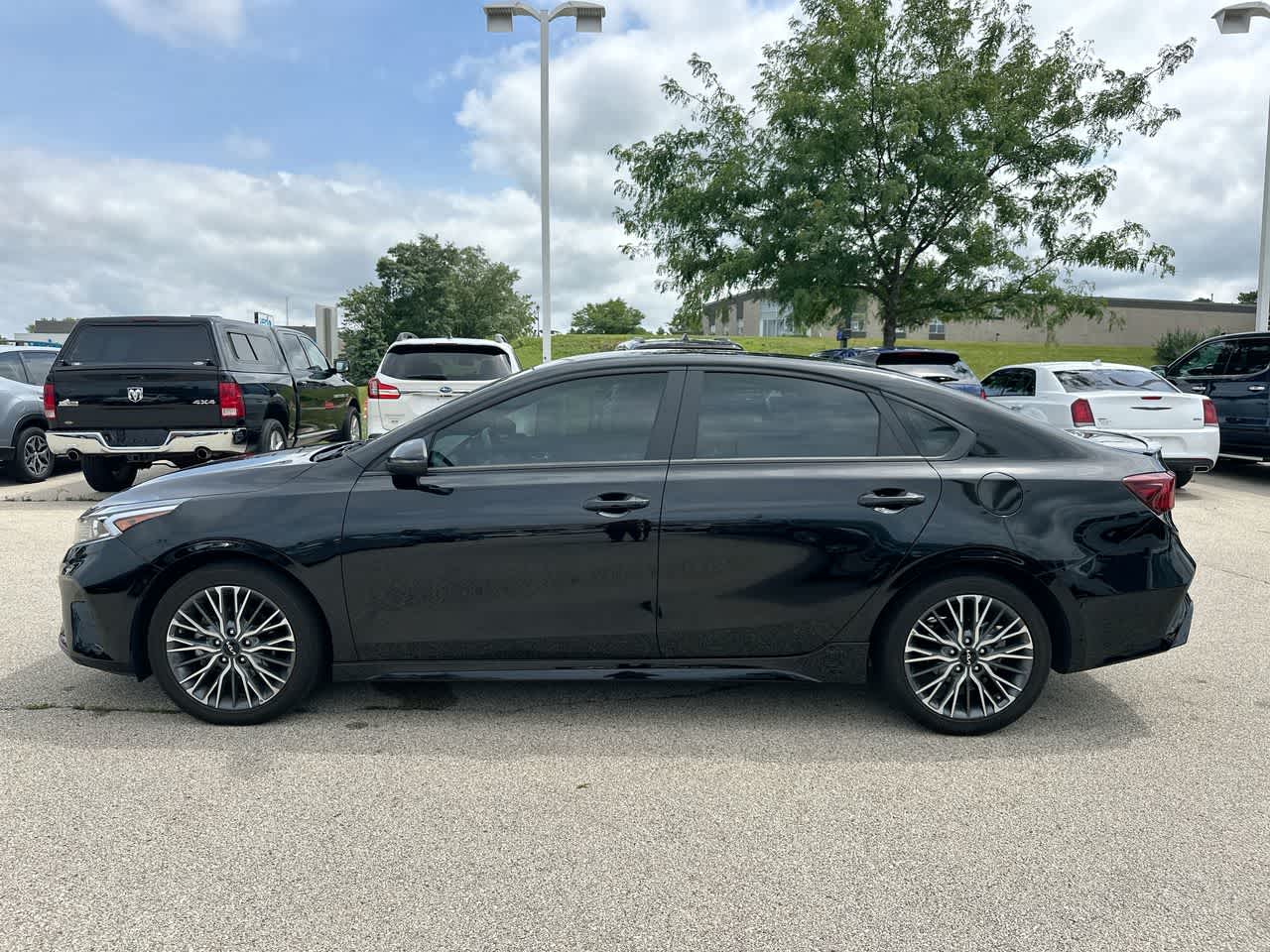 Thumbnail: 2023 Kia Forte - 10