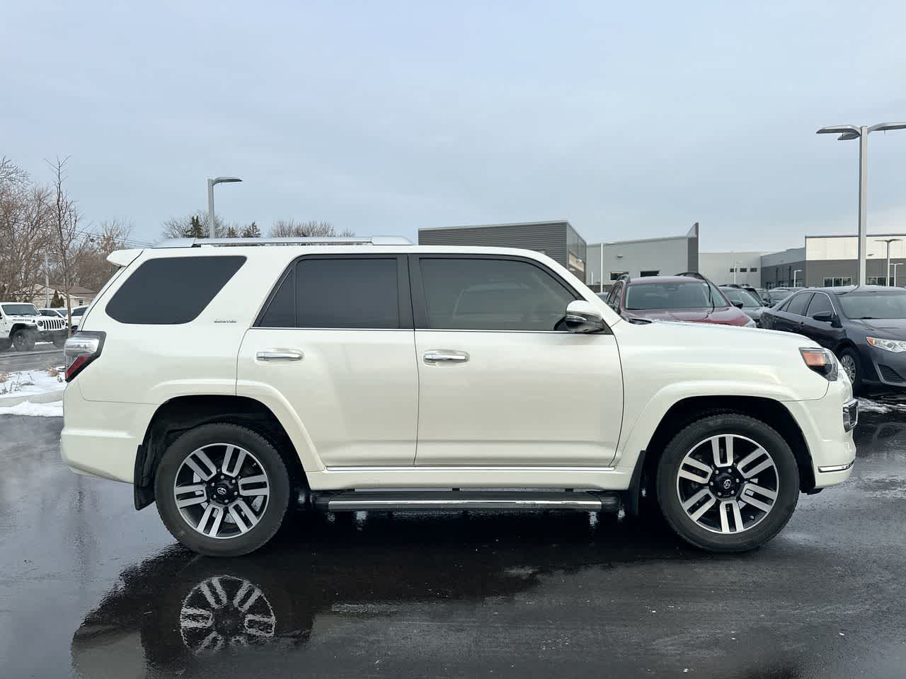 Thumbnail: 2020 Toyota 4Runner - 14