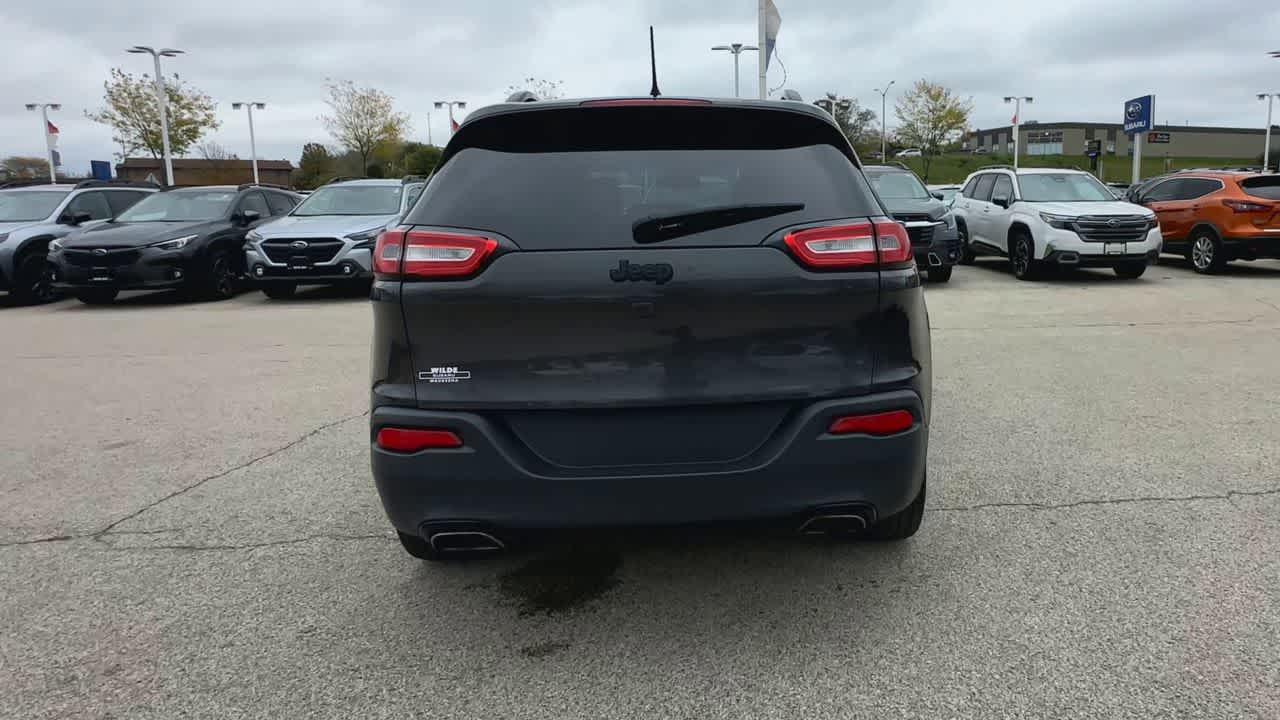 Thumbnail: 2016 Jeep Cherokee - 7