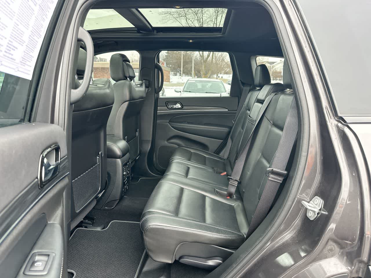 Thumbnail: 2021 Jeep Grand Cherokee - 25