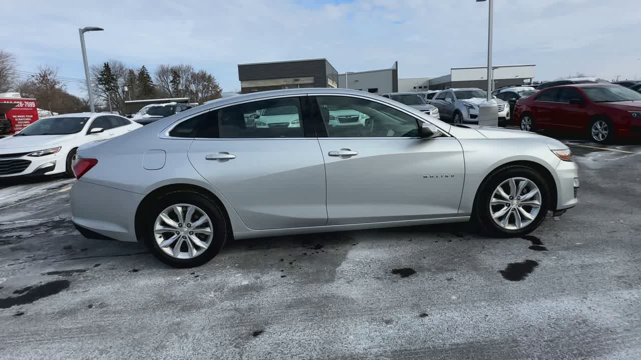 Thumbnail: 2020 Chevrolet Malibu - 9