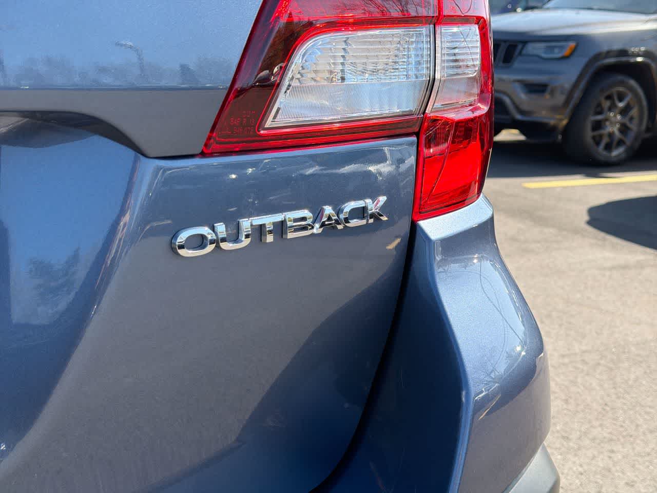Thumbnail: 2018 Subaru Outback - 18