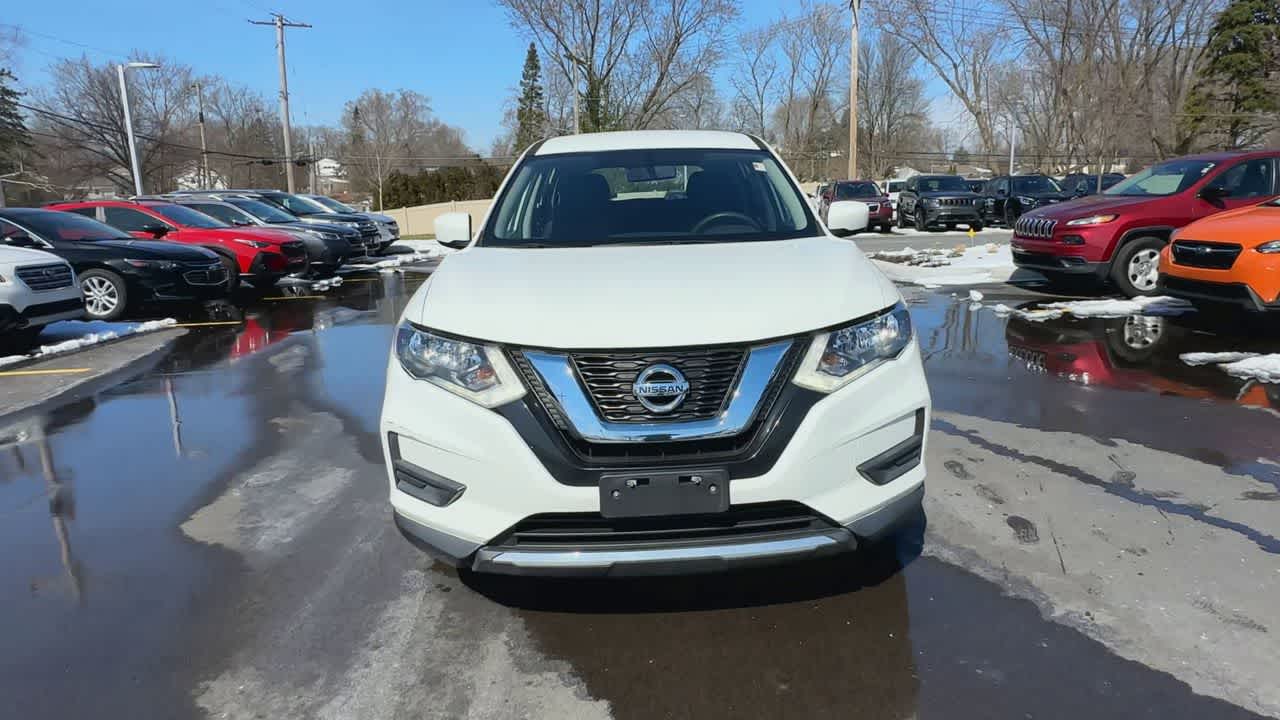 Thumbnail: 2017 Nissan Rogue - 3