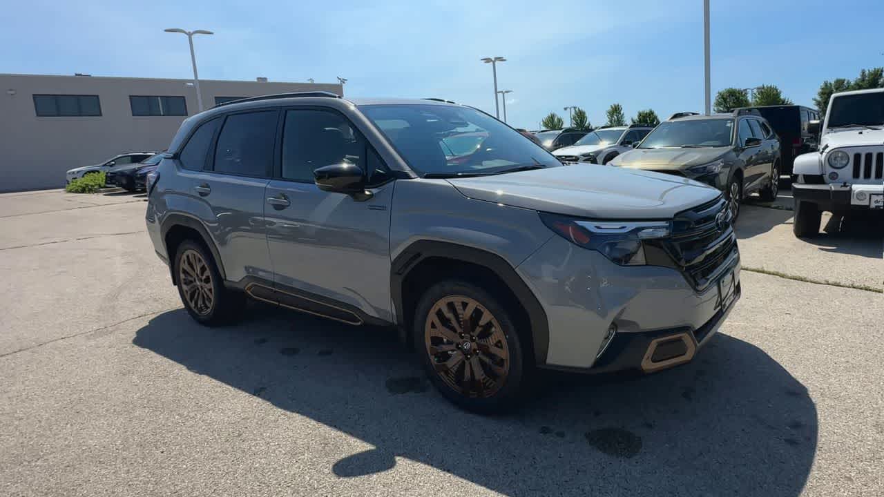 2025 Subaru Forester Sport photo 2