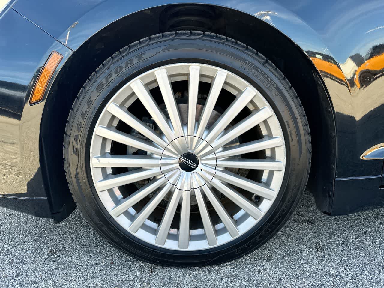 Thumbnail: 2017 Lincoln MKZ - 19