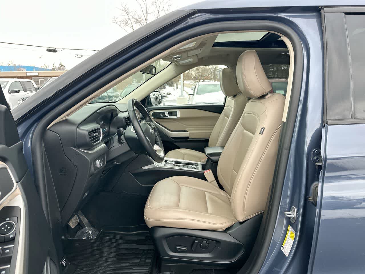 Thumbnail: 2021 Ford Explorer - 21