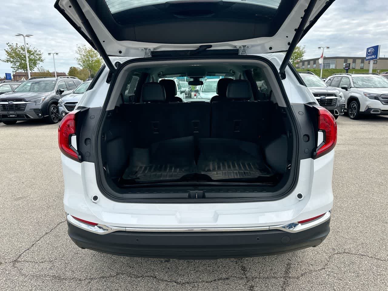 Thumbnail: 2022 GMC Terrain - 35