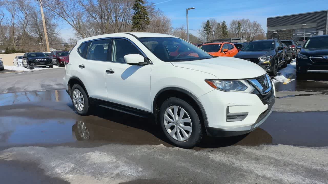 Thumbnail: 2017 Nissan Rogue - 2