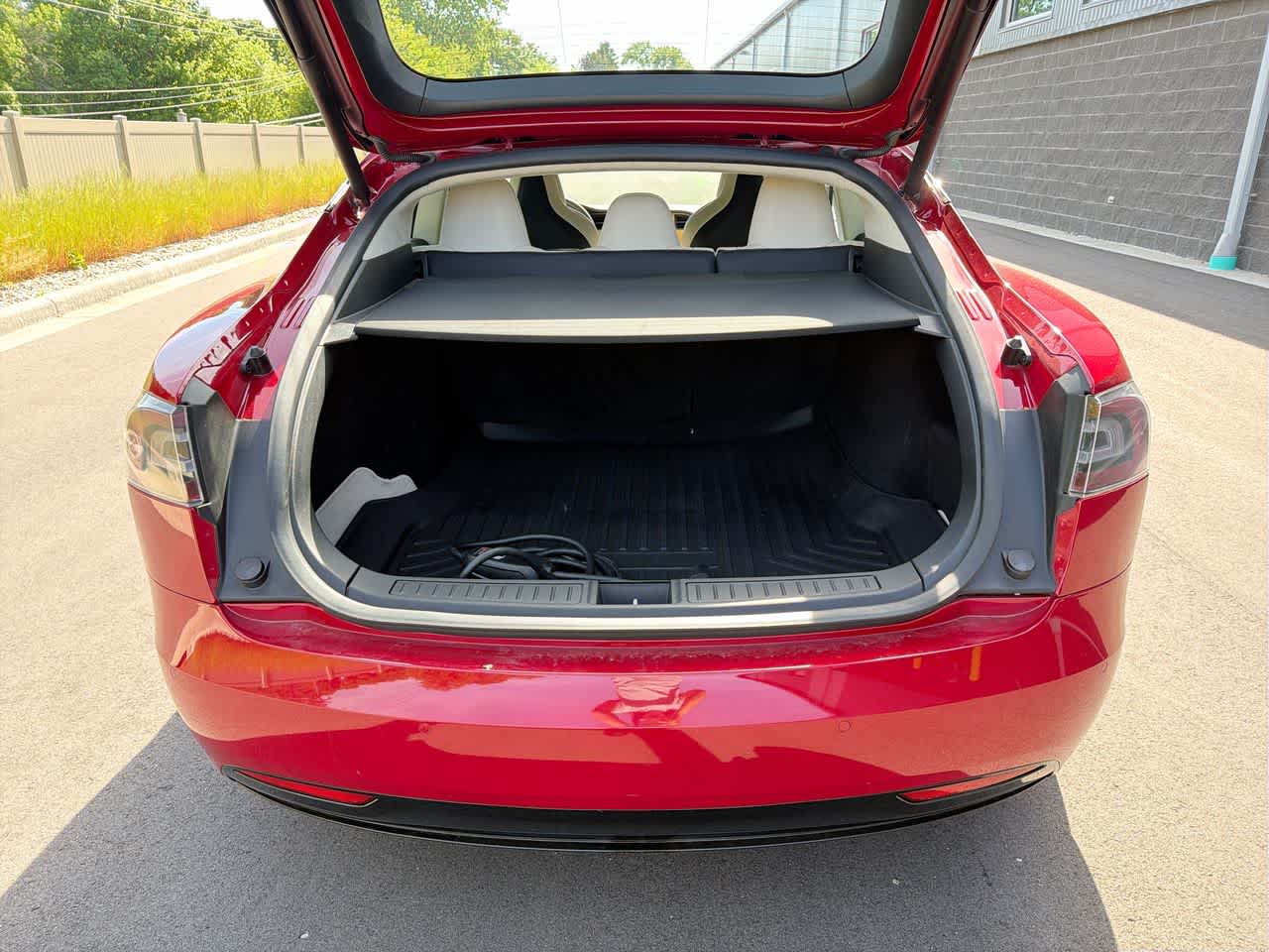 Thumbnail: 2018 Tesla Model S - 34