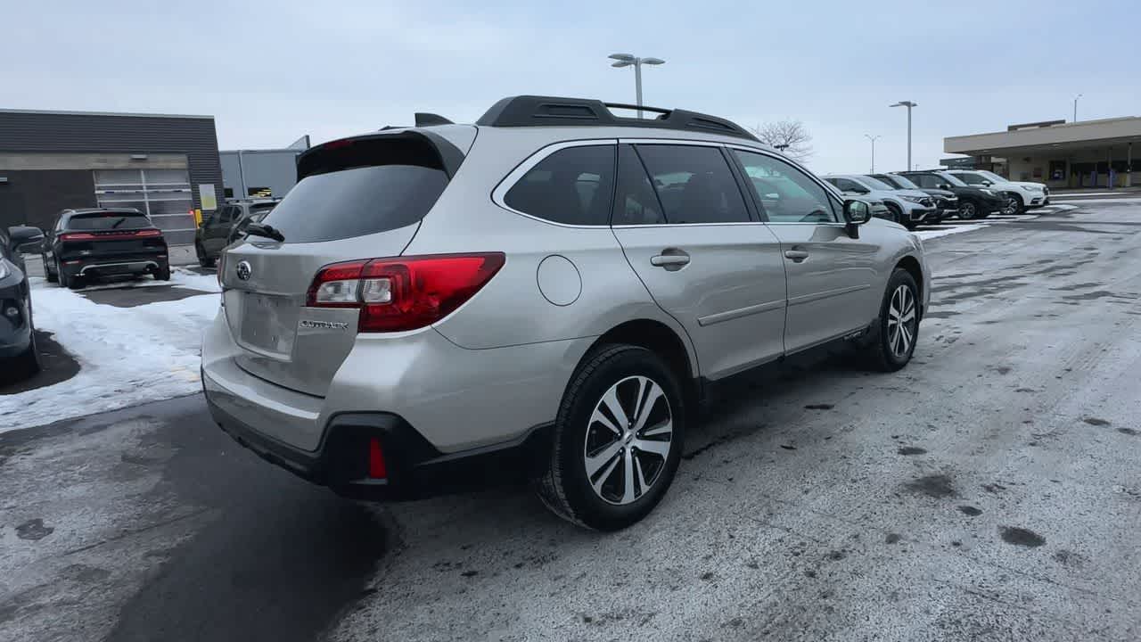 Thumbnail: 2018 Subaru Outback - 8