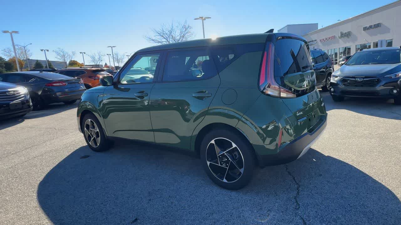 Thumbnail: 2023 Kia Soul - 6