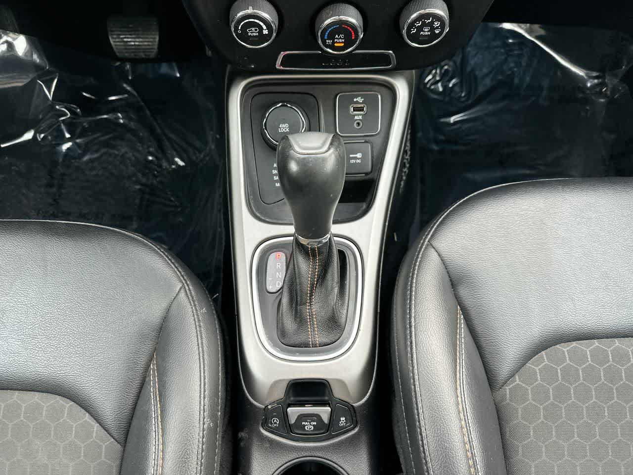 Thumbnail: 2018 Jeep Compass - 33