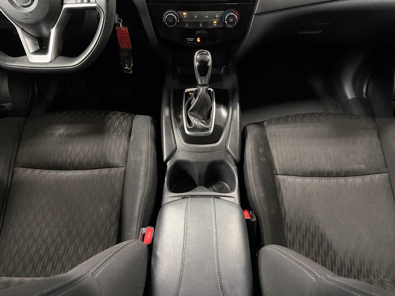 Thumbnail: 2017 Nissan Rogue - 30