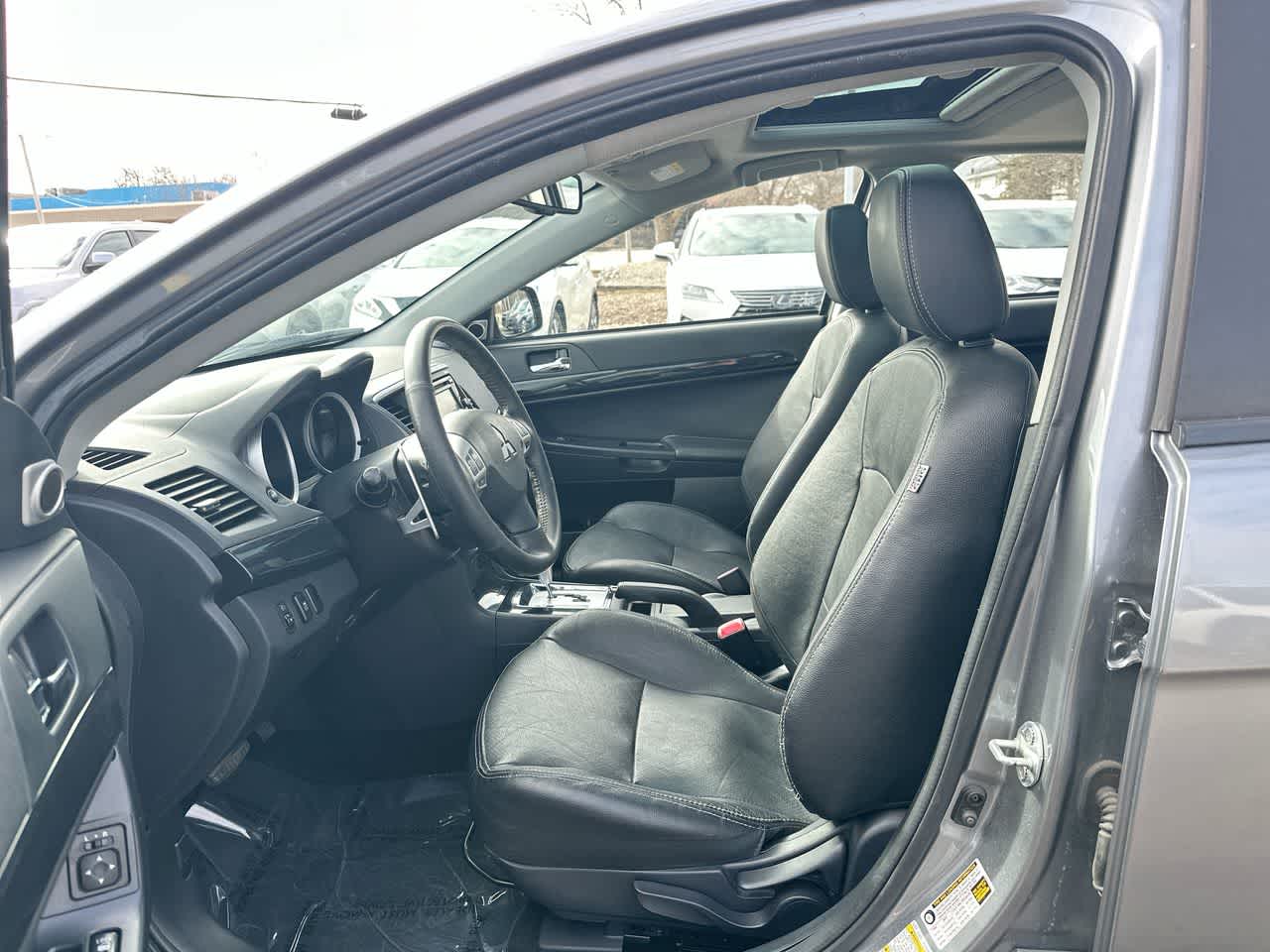 Thumbnail: 2014 Mitsubishi Lancer - 21