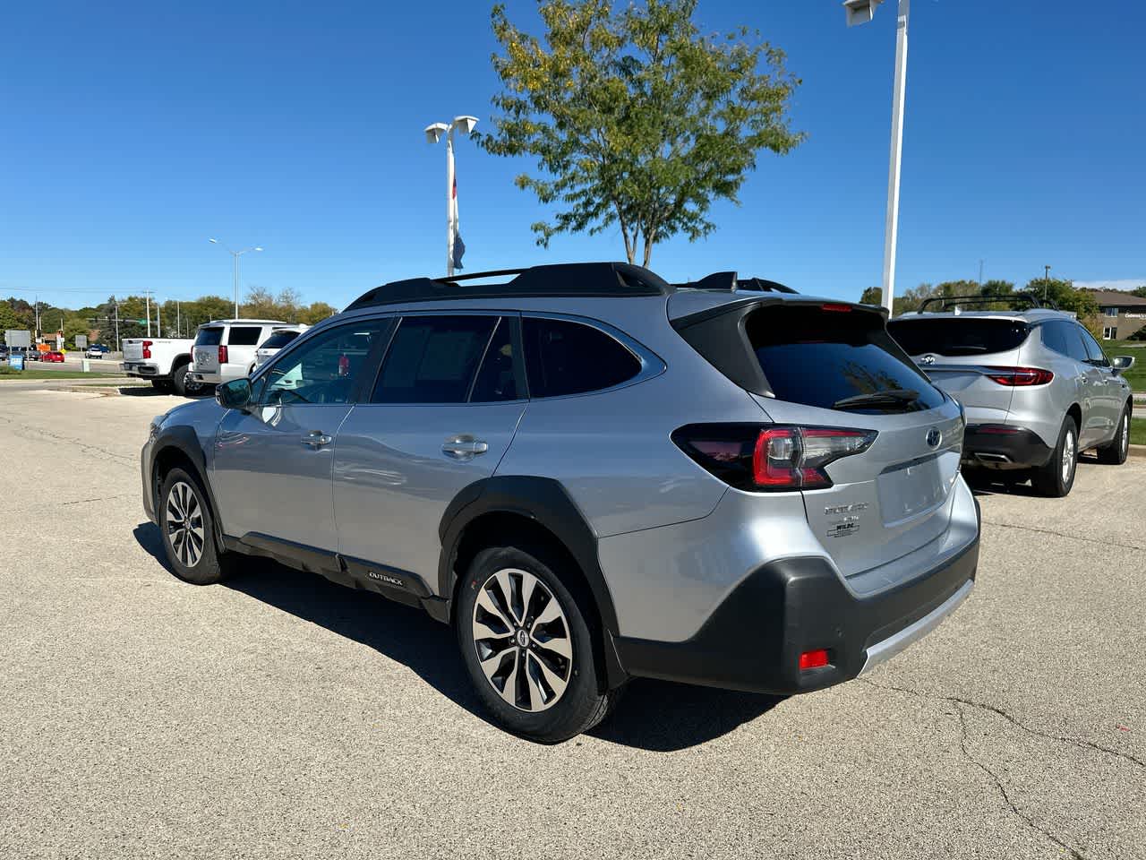 Thumbnail: 2023 Subaru Outback - 11