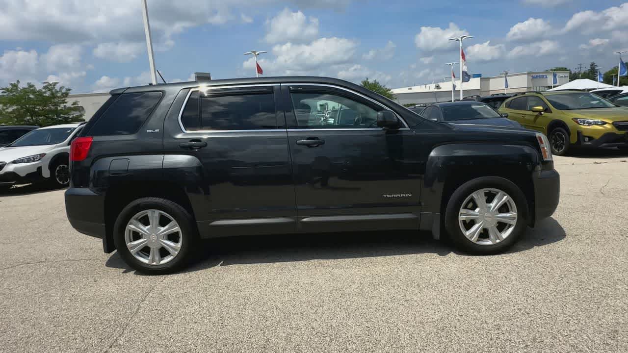 Thumbnail: 2017 GMC Terrain - 9