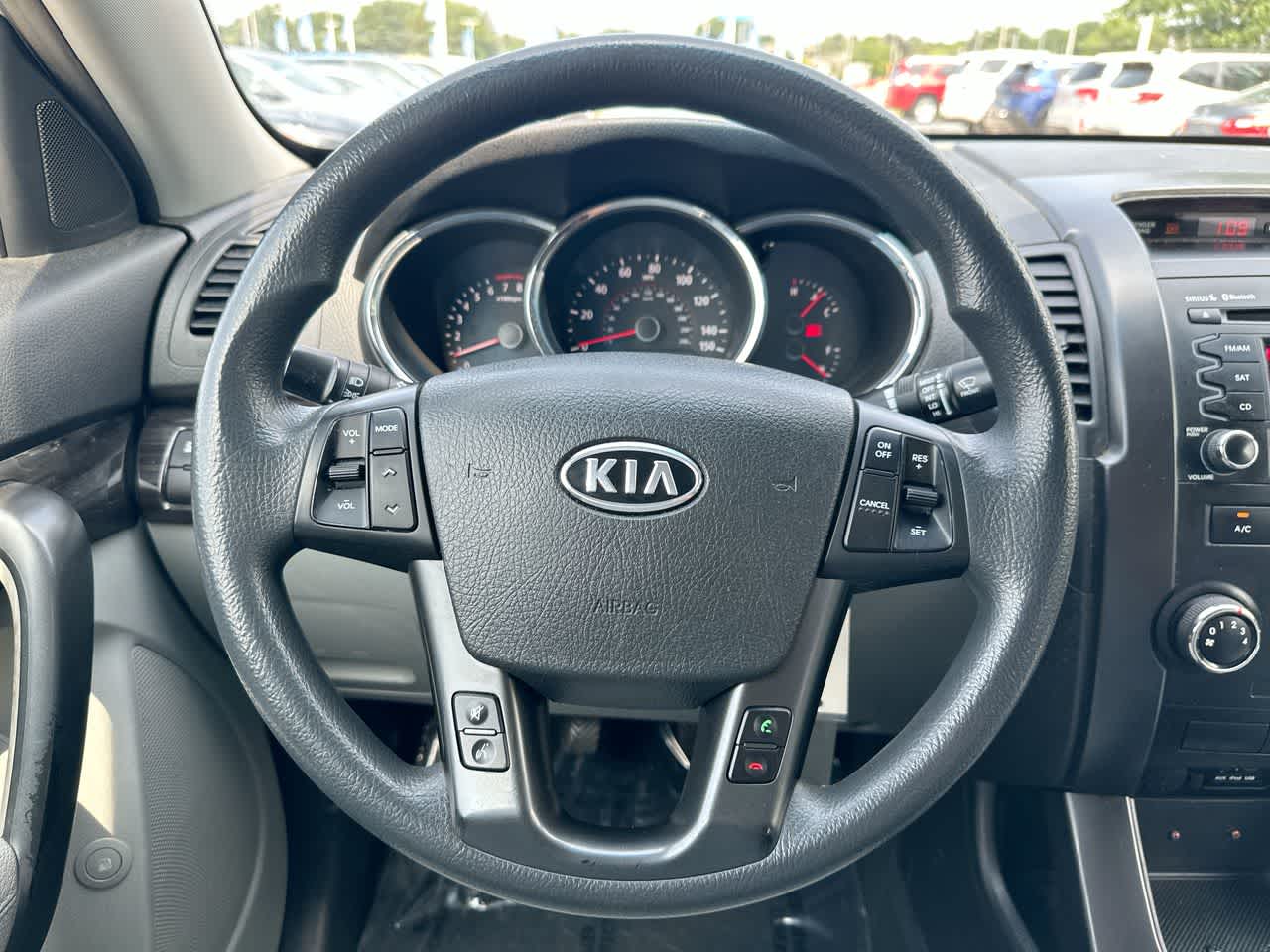 Thumbnail: 2011 Kia Sorento - 27