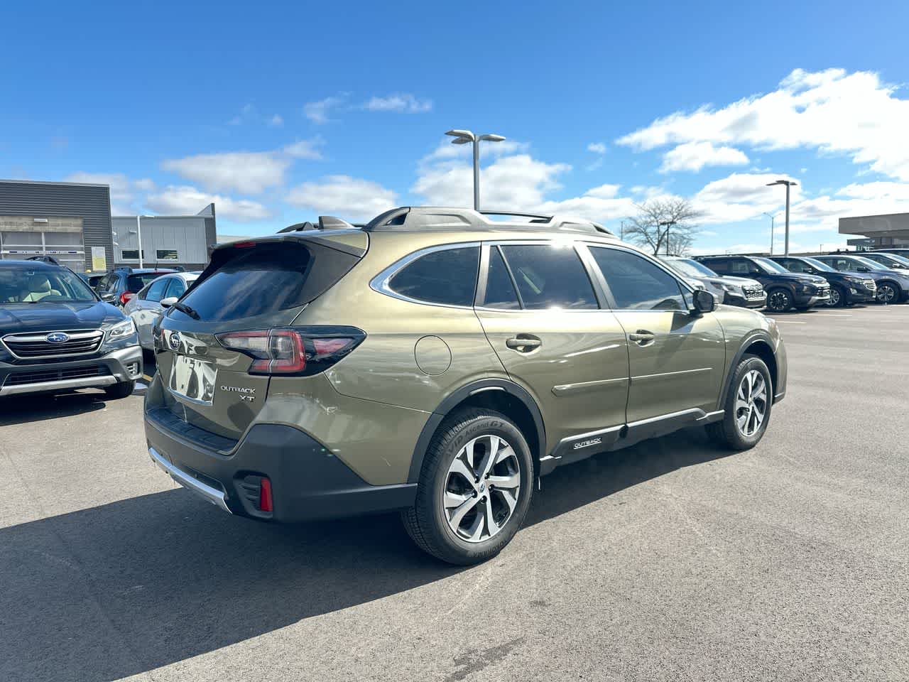 Thumbnail: 2022 Subaru Outback - 13