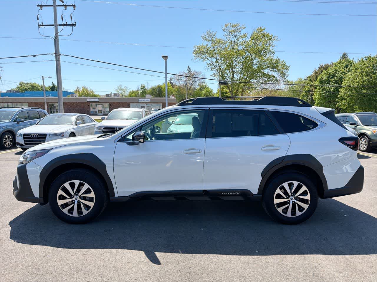 Thumbnail: 2023 Subaru Outback - 10