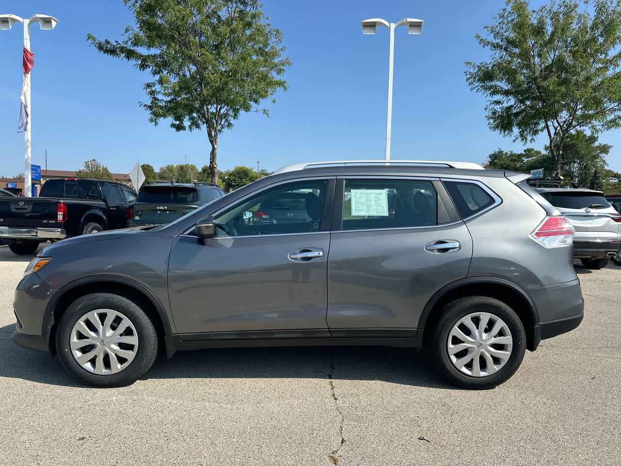 Thumbnail: 2015 Nissan Rogue - 10