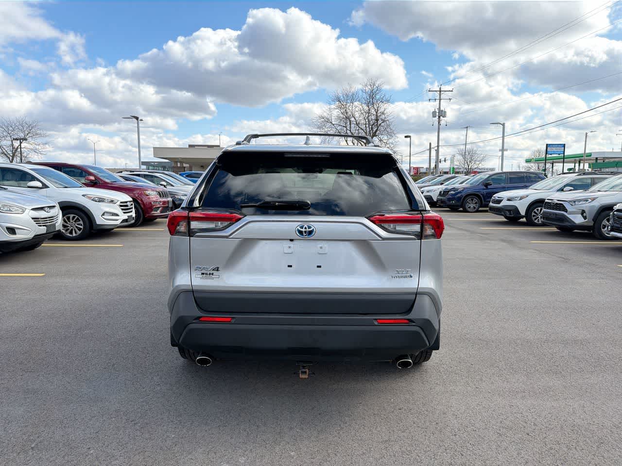 Thumbnail: 2020 Toyota RAV4 - 12