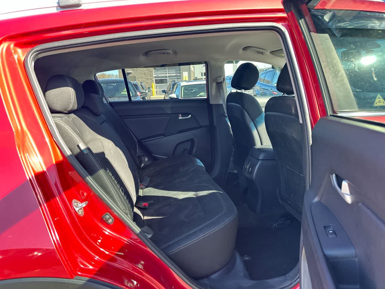 Thumbnail: 2015 Kia Sportage - 25