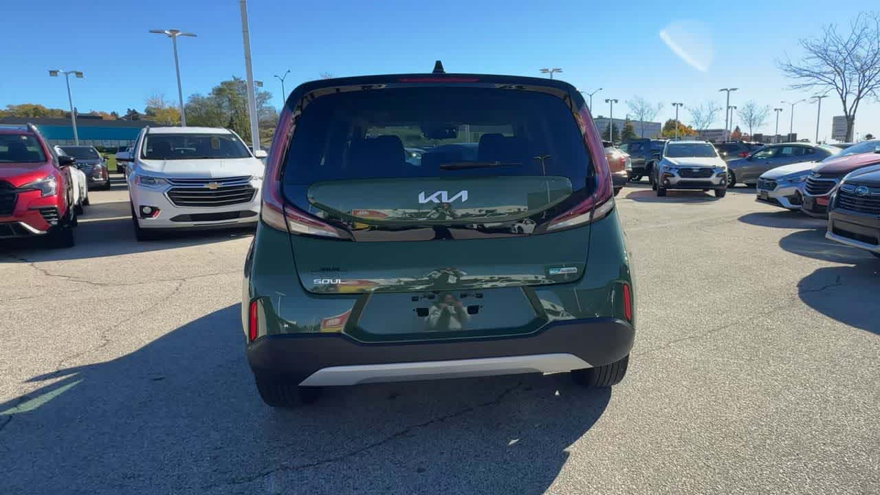 Thumbnail: 2023 Kia Soul - 7