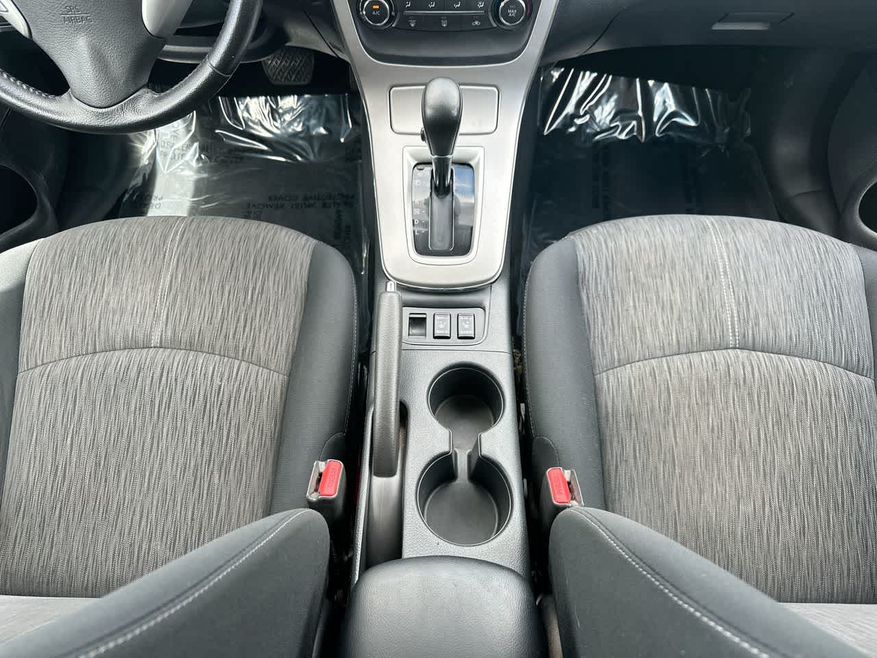 Thumbnail: 2015 Nissan Sentra - 30