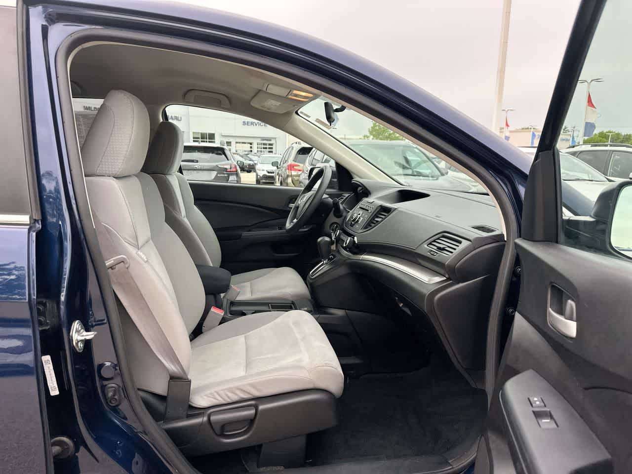 2016 Honda CR-V SE 26
