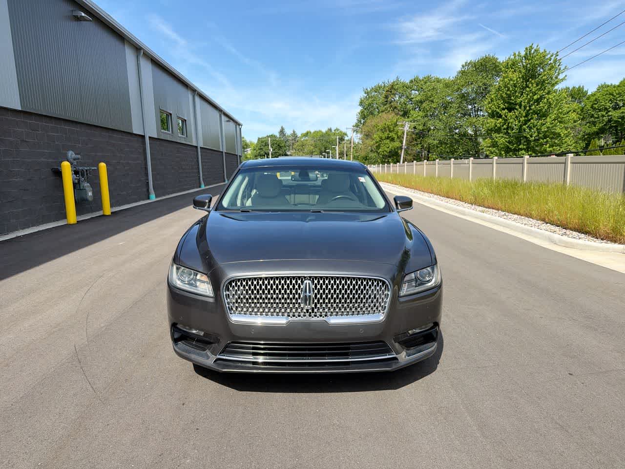 Thumbnail: 2017 Lincoln Continental - 16