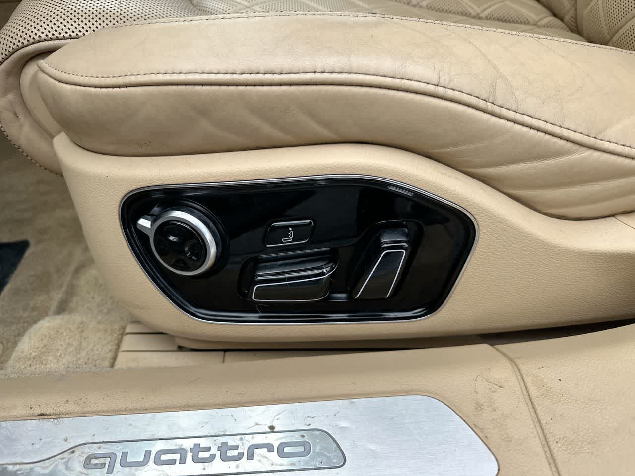 Thumbnail: 2015 Audi A8 - 22