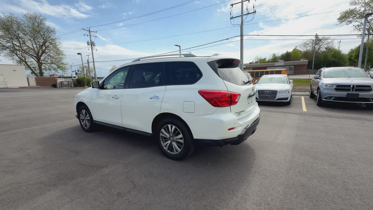 Thumbnail: 2019 Nissan Pathfinder - 6