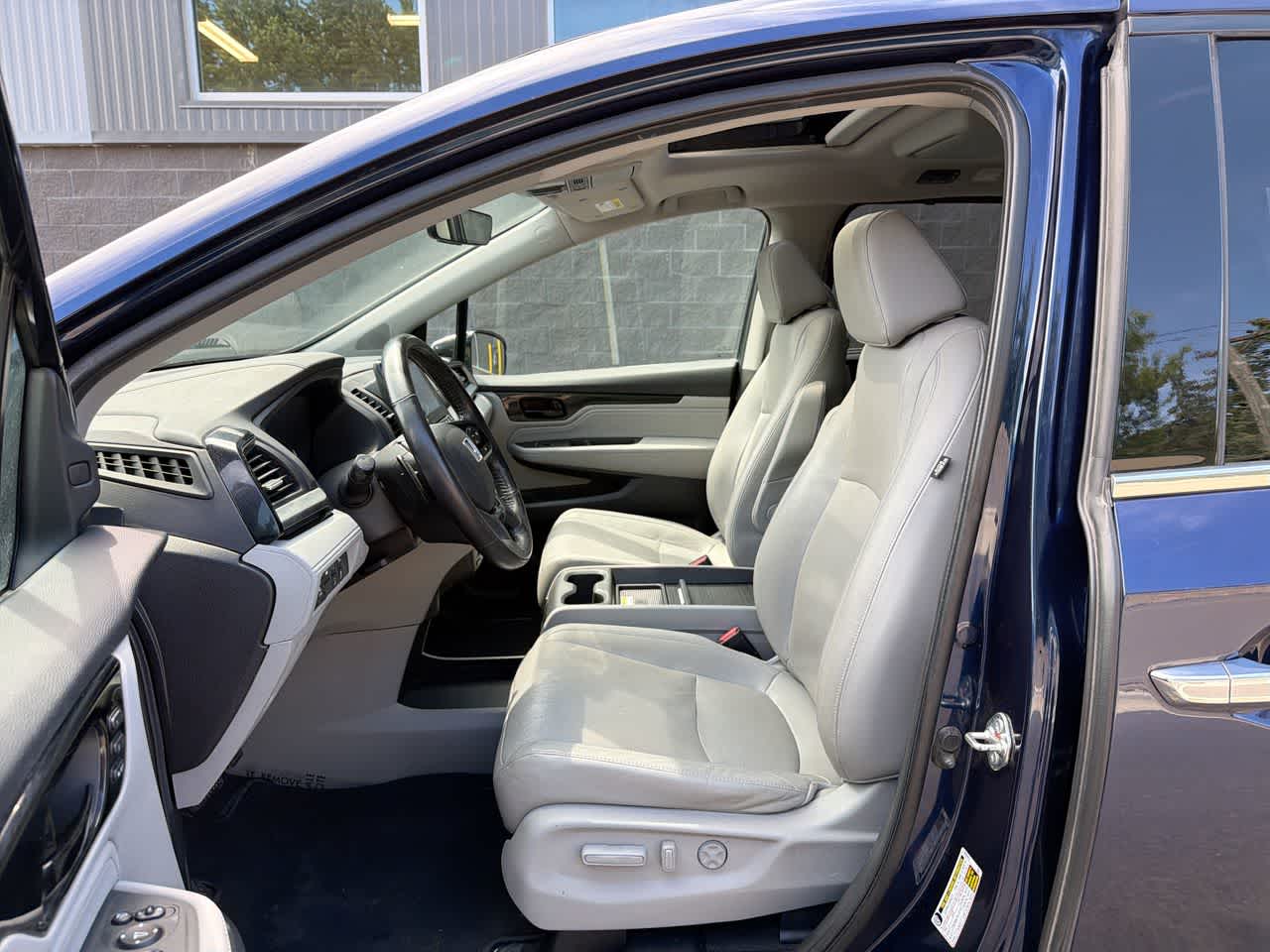 Thumbnail: 2018 Honda Odyssey - 21