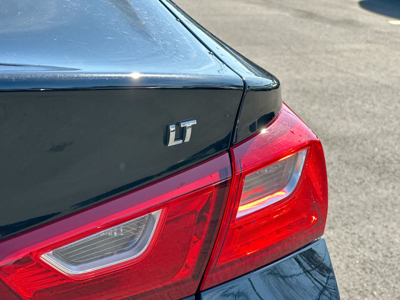 Thumbnail: 2017 Chevrolet Malibu - 18