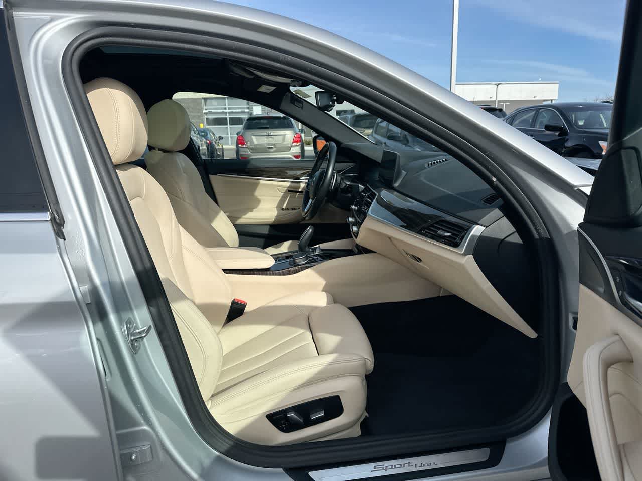 Thumbnail: 2020 BMW 5 Series - 27