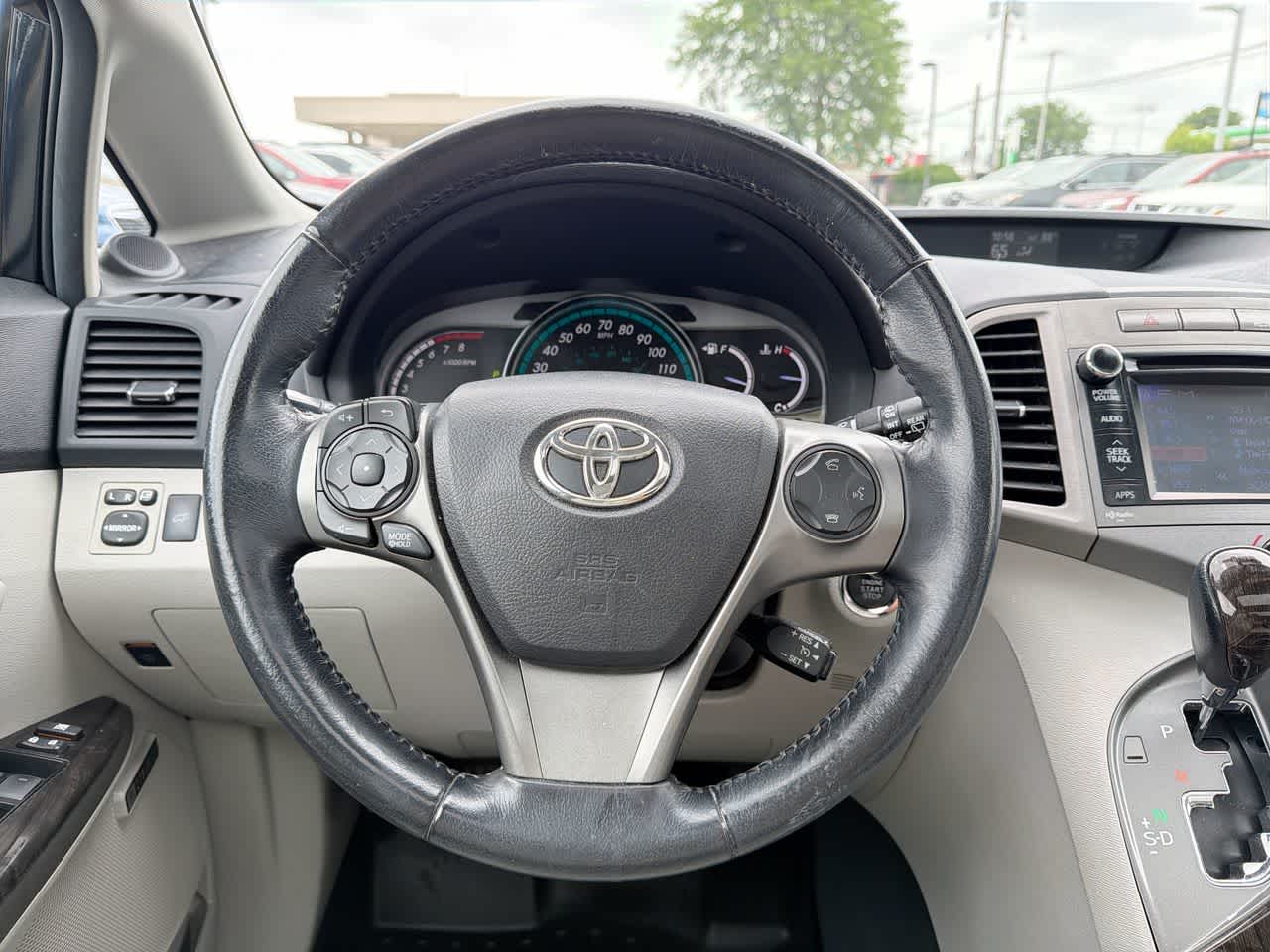 Thumbnail: 2014 Toyota Venza - 28