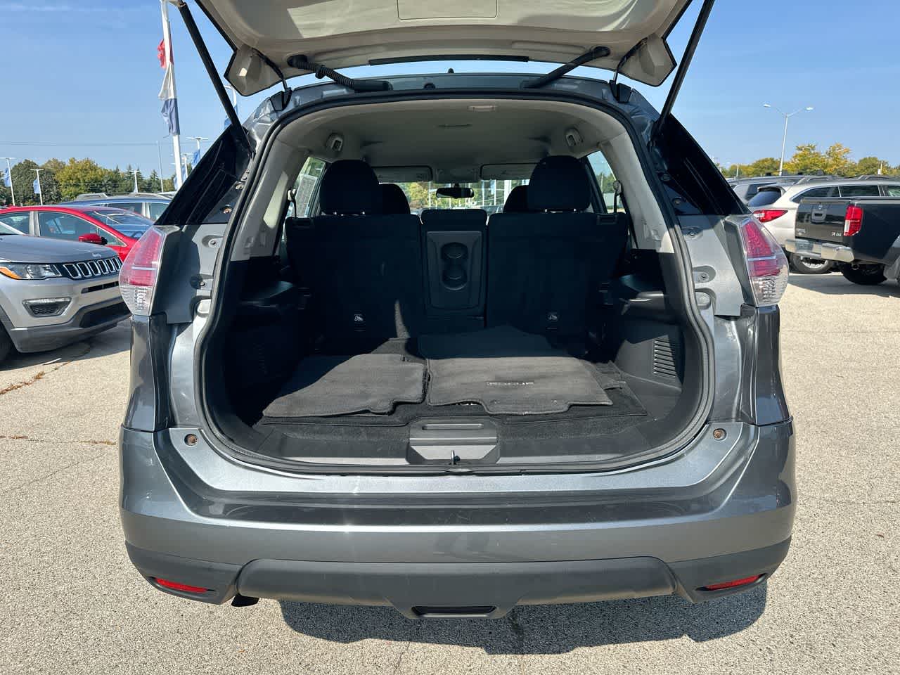 Thumbnail: 2015 Nissan Rogue - 35
