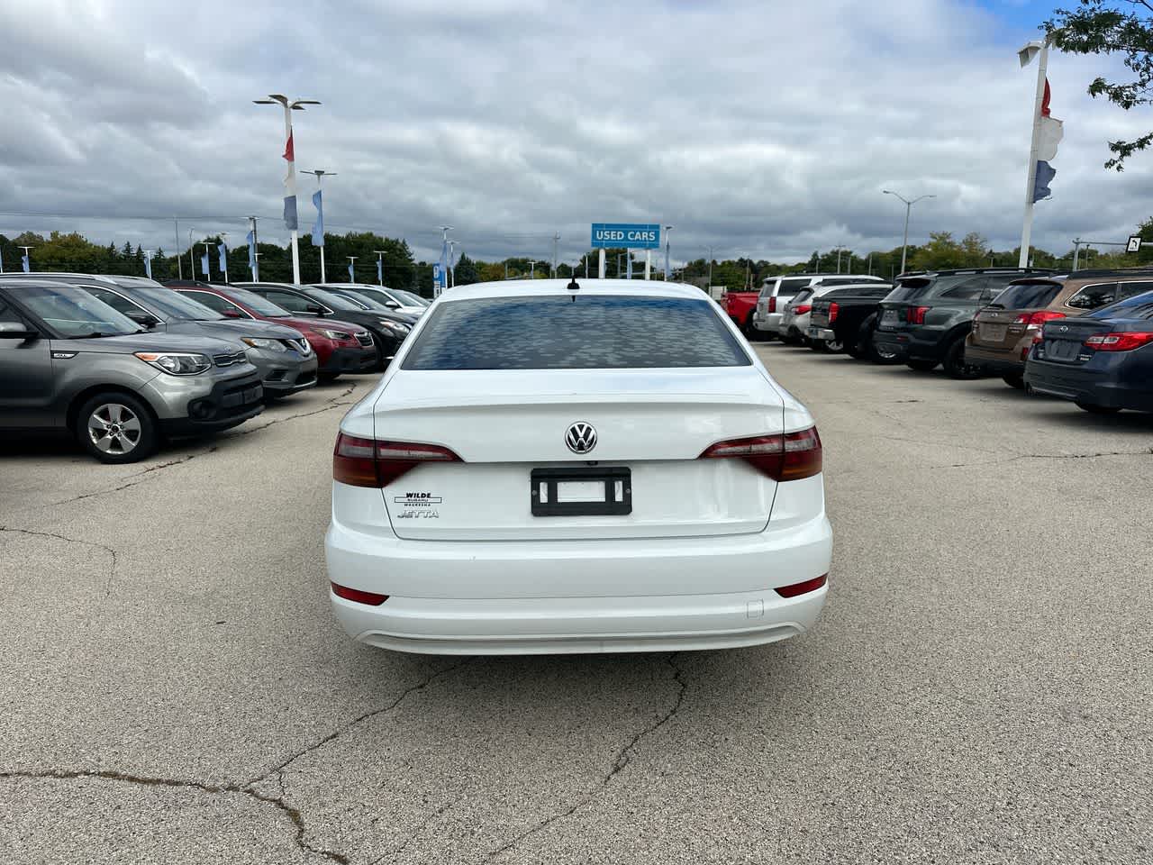 Thumbnail: 2019 Volkswagen Jetta - 12