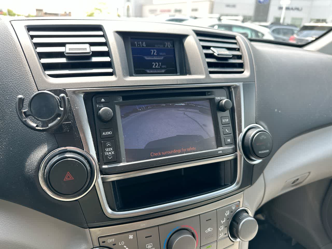 Thumbnail: 2013 Toyota Highlander - 30