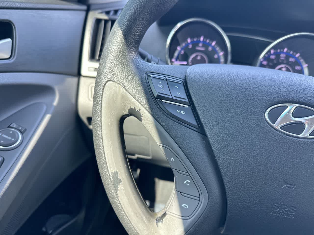 Thumbnail: 2011 Hyundai Sonata - 28
