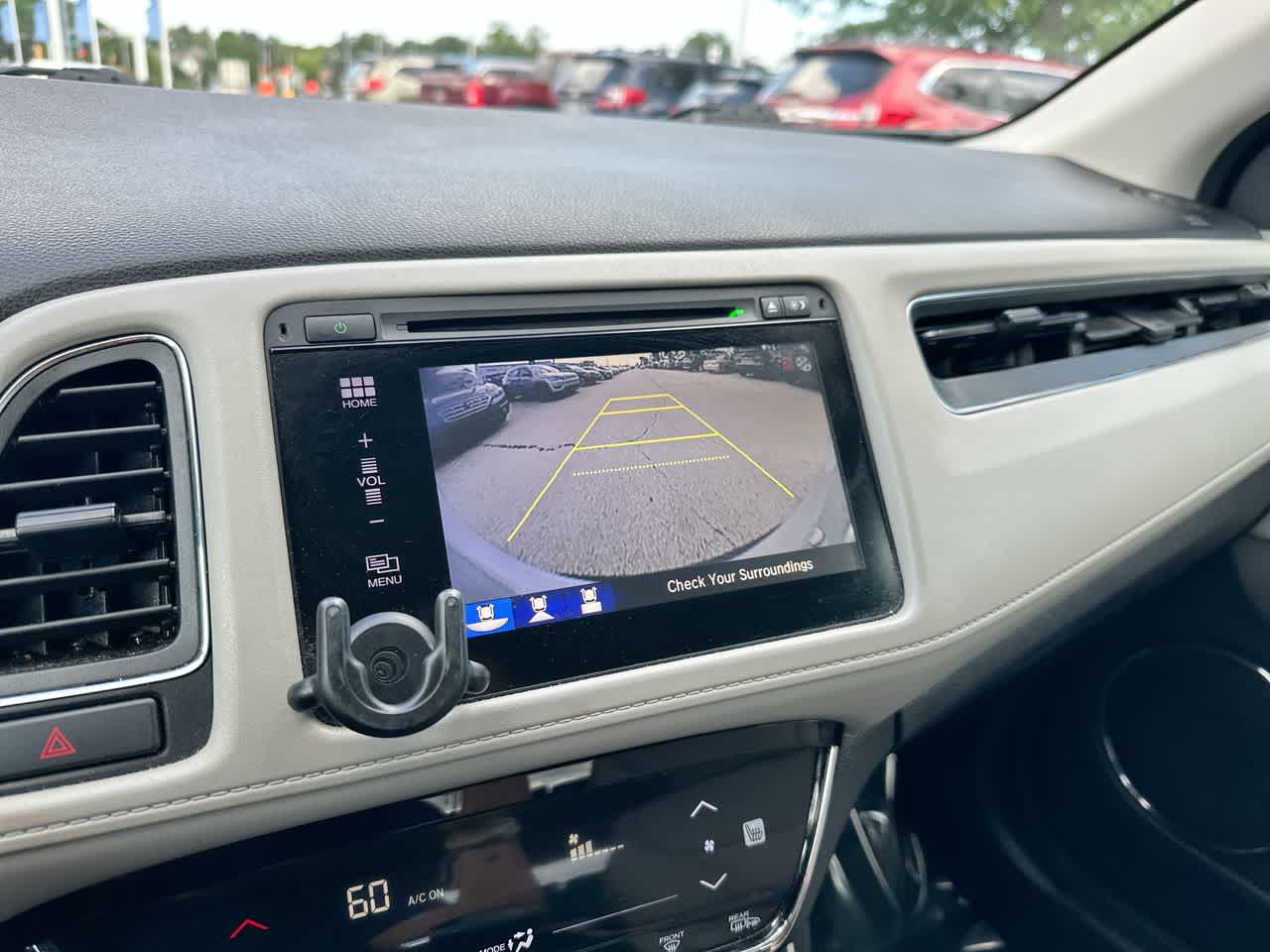 Thumbnail: 2016 Honda HR-V - 32