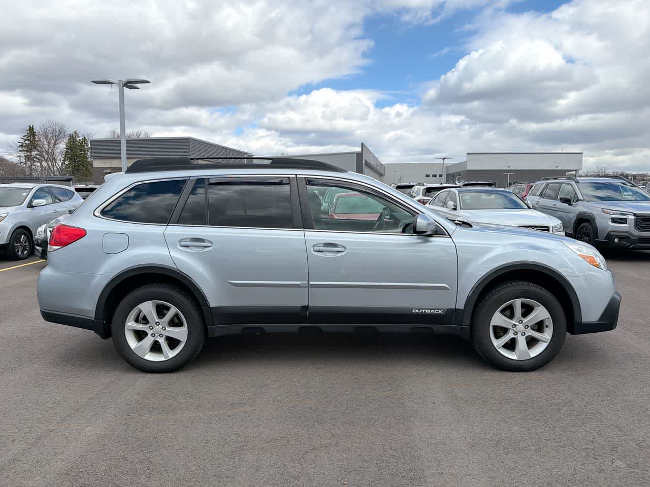 Thumbnail: 2014 Subaru Outback - 15