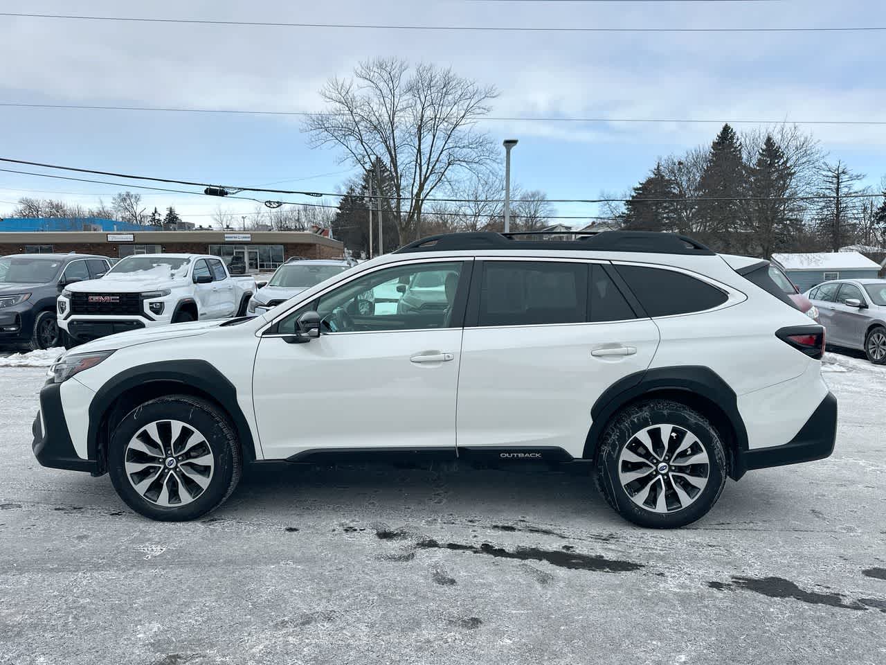 Thumbnail: 2023 Subaru Outback - 10