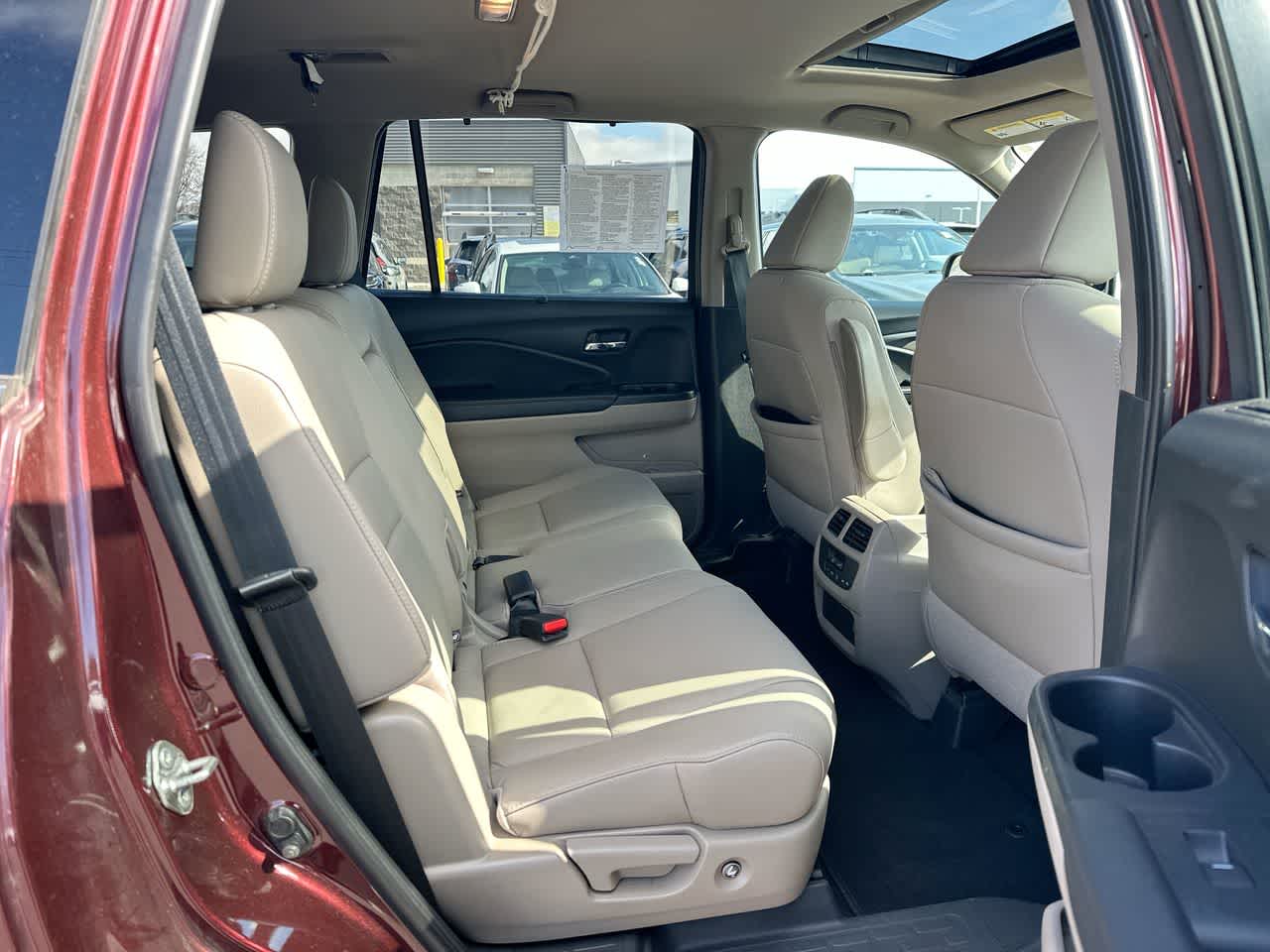 Thumbnail: 2019 Honda Pilot - 26