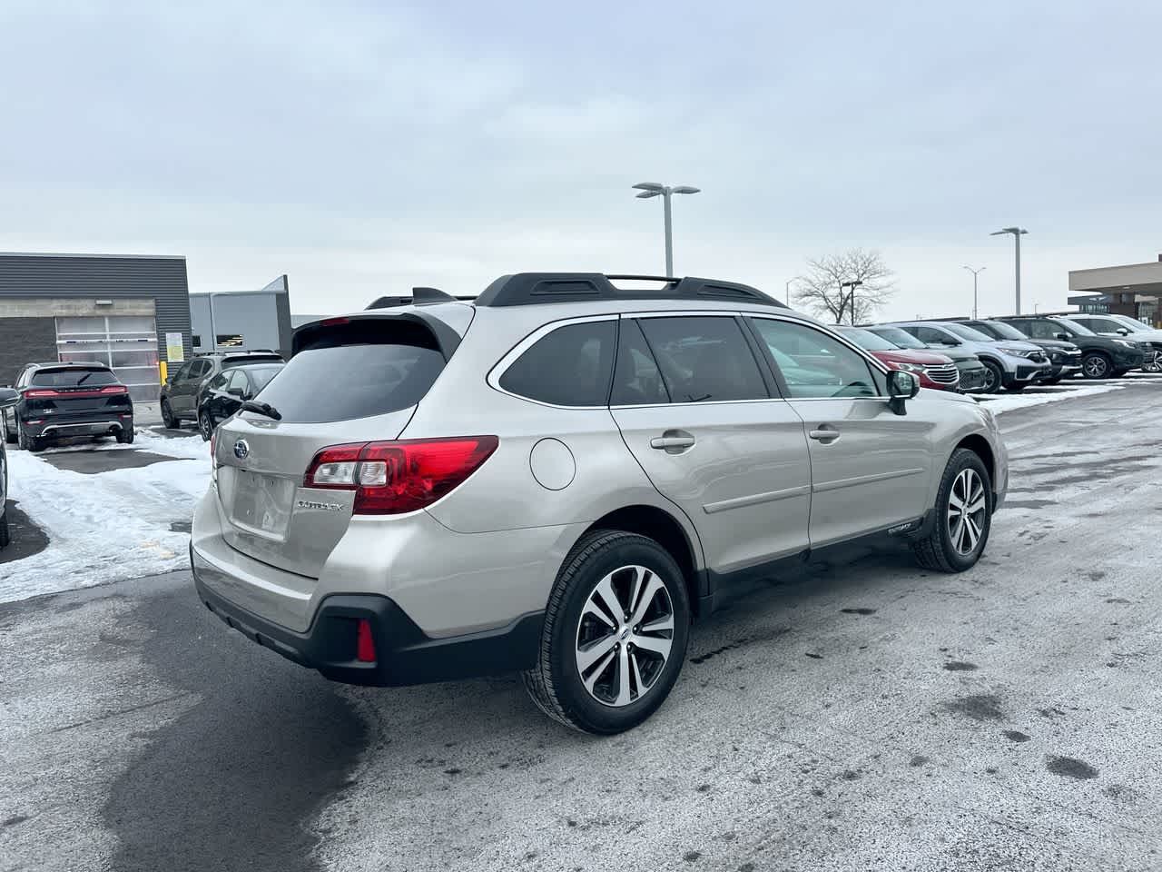 Thumbnail: 2018 Subaru Outback - 13