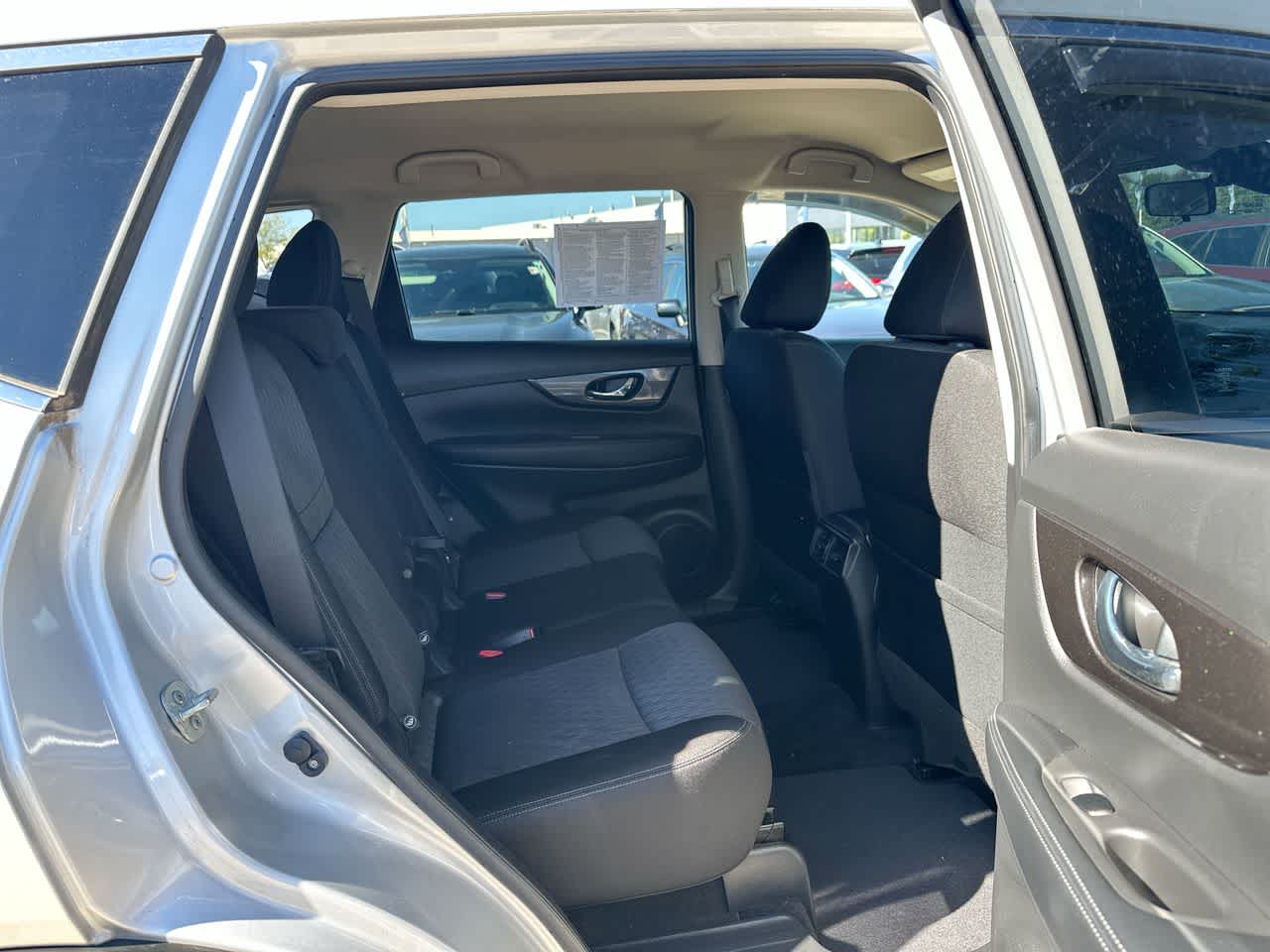 Thumbnail: 2019 Nissan Rogue - 25