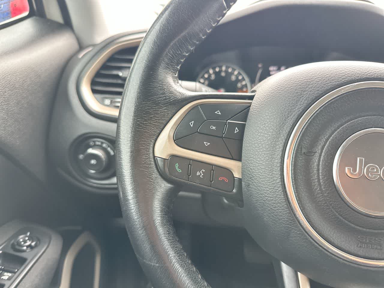 Thumbnail: 2016 Jeep Renegade - 28